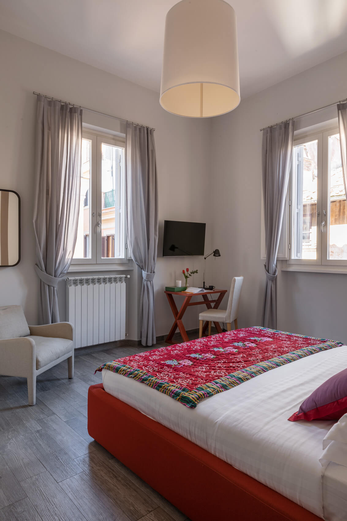 Camera da letto dell’Appartamento Alioth a Now Apartments Roma centro