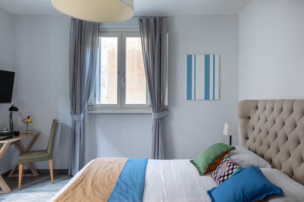 Camera da letto dell’Appartamento Chez a Now Apartments nel centro di Roma