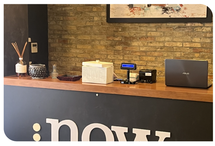 Reception di Now Apartments nel centro storico di Roma